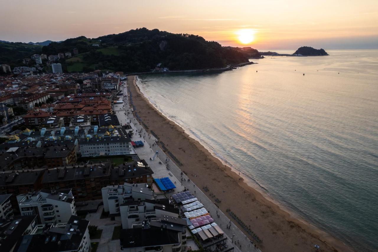 Zarautz Beach With Parking By Aston Rentals Εξωτερικό φωτογραφία